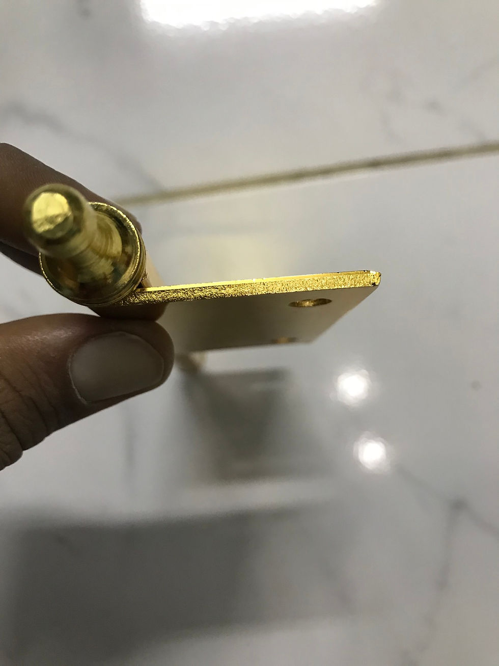 الصورة المصغرة: كرتونة مفصلة سكينة ذهبي ١٤سم الراية