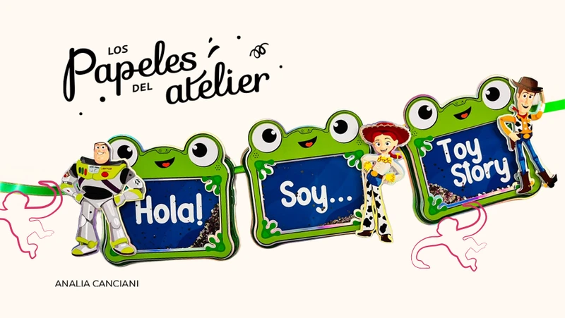 Banderín shaker personalizado de Toy Story en papelería creativa con capas en relieve 3D de Buzz Lightyear, Jessie y Woody para decoración de fiestas.
