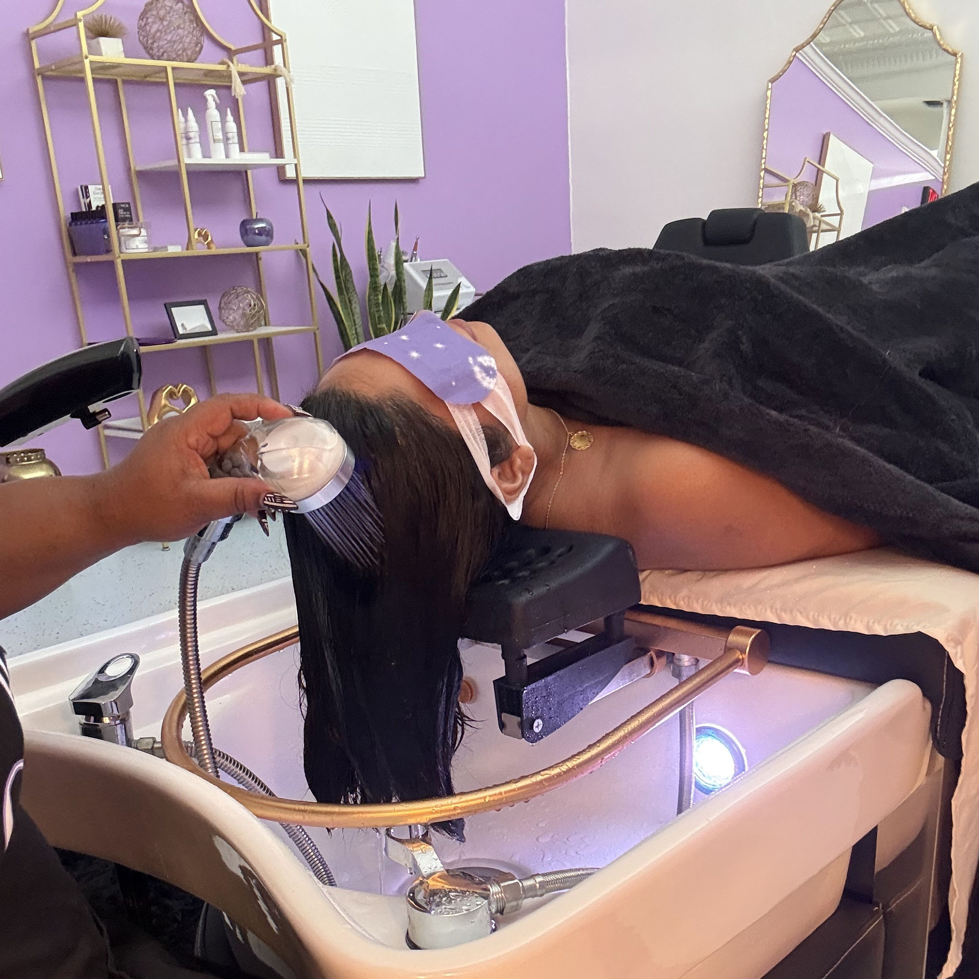 Detox scalp treatment for hair loss at a head spa near me
