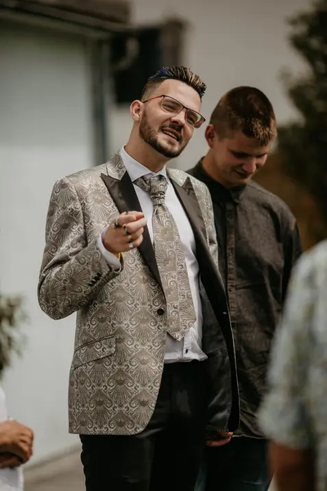 Gast bei einer emotionalen Hochzeit im Allgäu