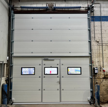 Industriepoort Microline met loopdeur en glassectie