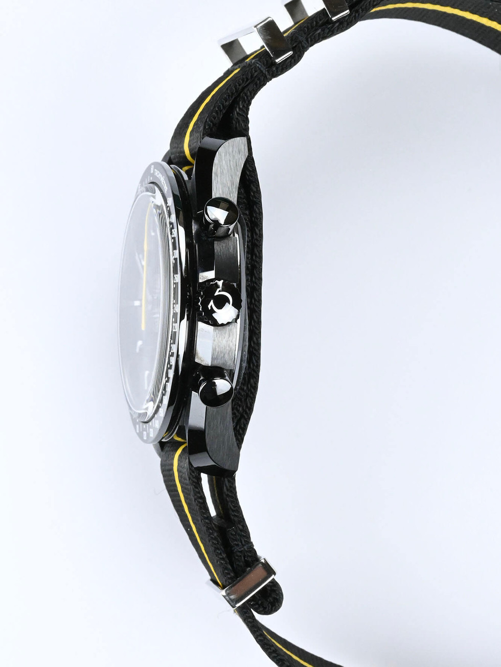 OMEGA Speedmaster Dark Side Of The Moon "Apollo 8" Reference : 310.92.44.50.01.001 Avent0ri