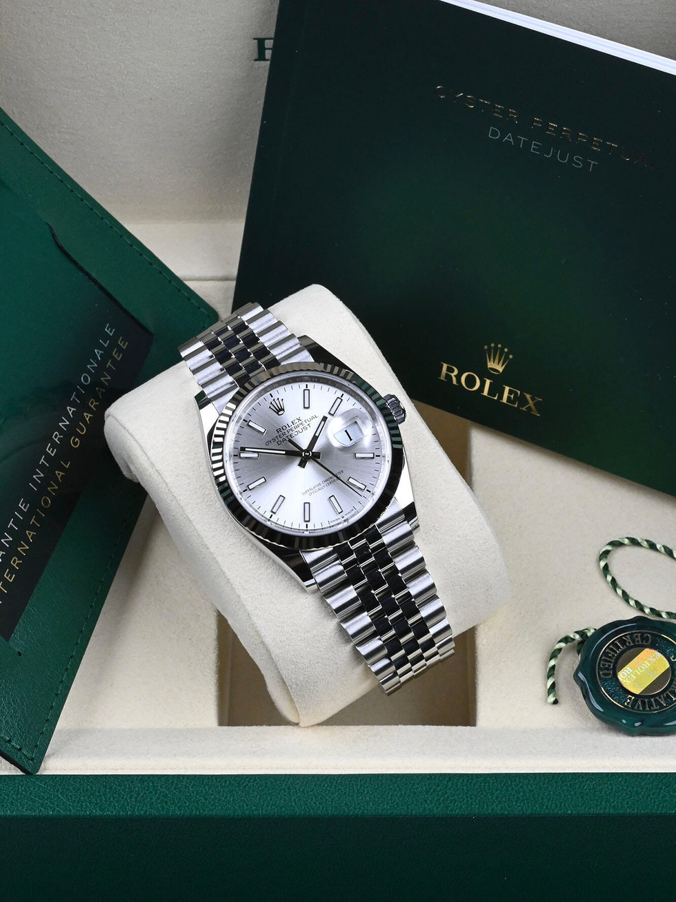 Timeless Luxury Watches ROLEX Datejust 36 Reference : 126234-0013 Avent0ri Full Set