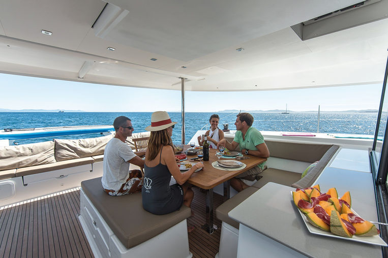 maldives yacht charters