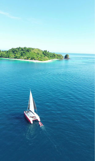 Catamaran Yacht Charter Nosy be, Madagascar