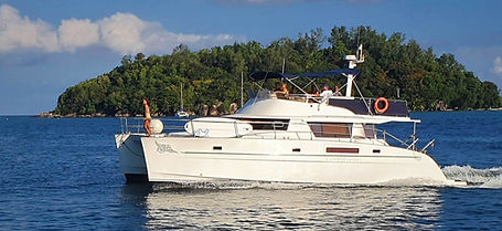 Seychelles & Madagascar Yacht Charters | 46ft Fly Bridge Power Catamaran