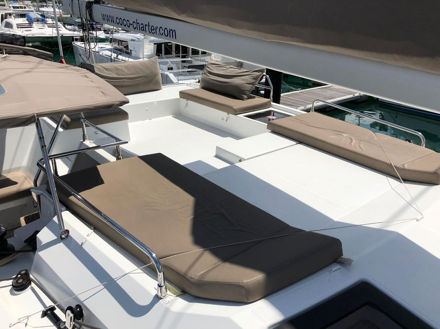 maldives yacht charters