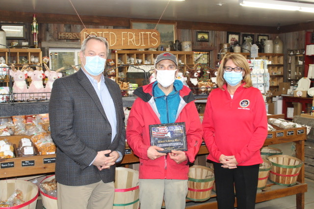 schutt’s-apple-mill-receives-nys-senate-empire-award