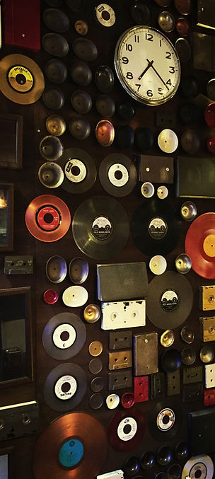Mur des documents anciens