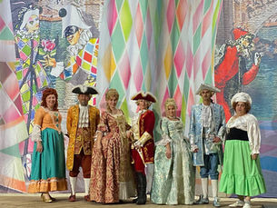 Коли робота рятує, а мистецтво надихає