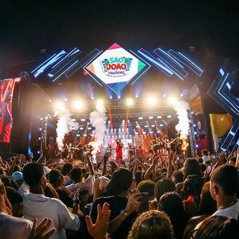 Candeias: Forró, Sertanejo e Pagode marcam o segundo dia do Arraiá do Aconchego