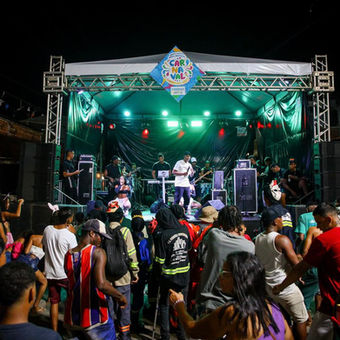 Candeias: Com mistura de ritmos, pagode, samba e arrocha agitam domingo de carnaval