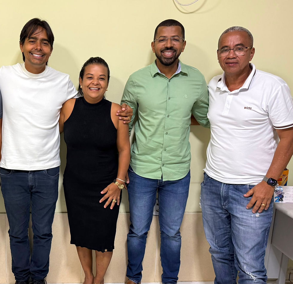 Dr. Pitágoras participa de reunião com presidente da Câmara de Candeias Rosana de Bobó ao lado do prefeito Eriton Ramos
