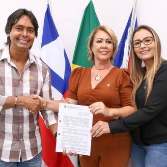Presidente da CDL assina convênio com a Prefeitura e lança campanha “Natal de Luz CDL Candeias 2023