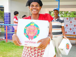 Candeias: Cesta Natalina beneficia mais de 21 mil famílias candeienses e moradores comemoram: “Minha Ceia Está Garantida”