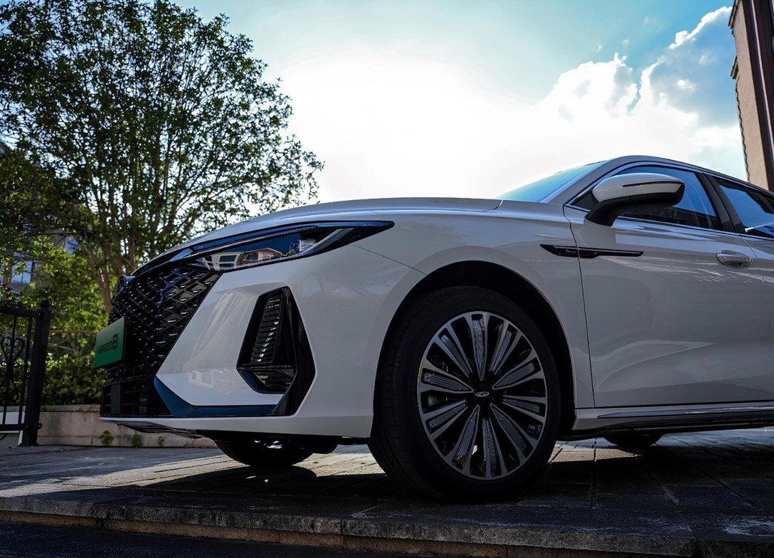 תמונות רכב צ'רי ARRIZO 8 PHEV