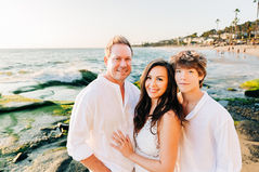 Why I Don't Ask Clients to Wear Neutrals to a Family Portrait Session
