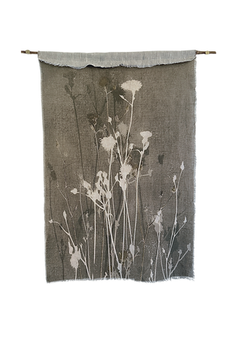 [ Quiet Resource - Greenish Grey ] Blooming Label Wabi Sabi Botanisch Wandkleed op Linnen 