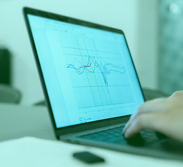 Data Analyst_edited.jpg