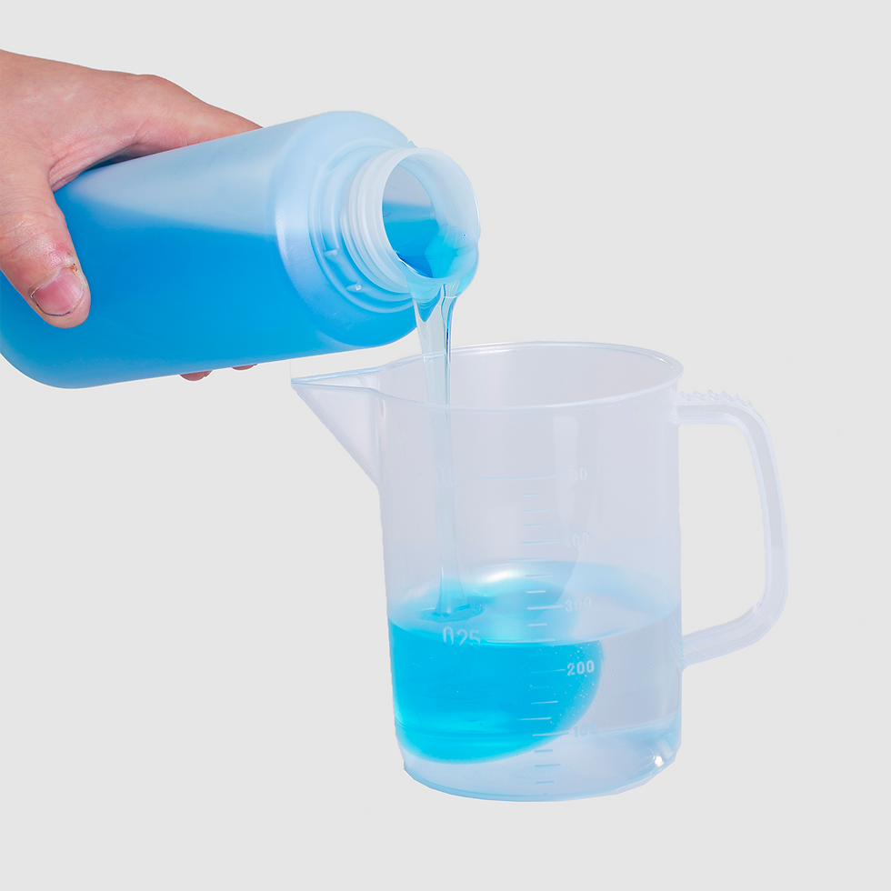 Miniaturbild: Der Blue Gel Bag, ist ein Zweikomponenten Isolier-Gel in Flaschen inkl. Becher und Rührstab.