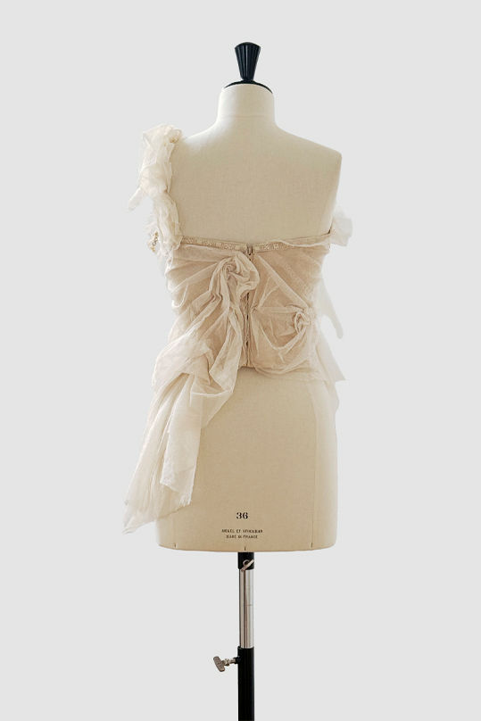Miniatura: Bustier in raso stretch oro con strati di tulle di cotone bianco retro