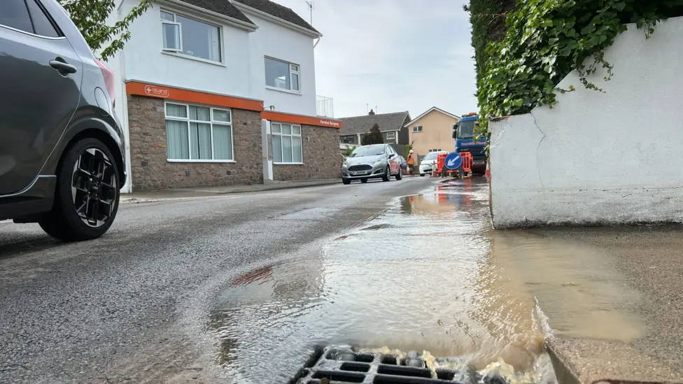 Burst Water Main Leaves Dozens of Grouville Homes Without Supply