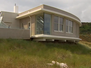 Minister blocks restaurant development plans