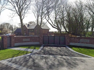 Mansion Allowed to Keep Garden House Built Without Permission