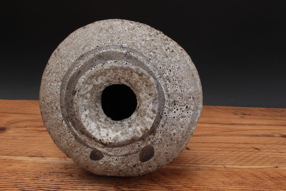 Thumbnail: Black Vase W9