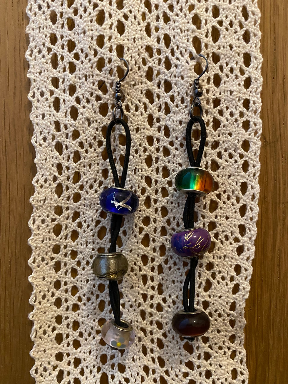 Glass beads (earrings)