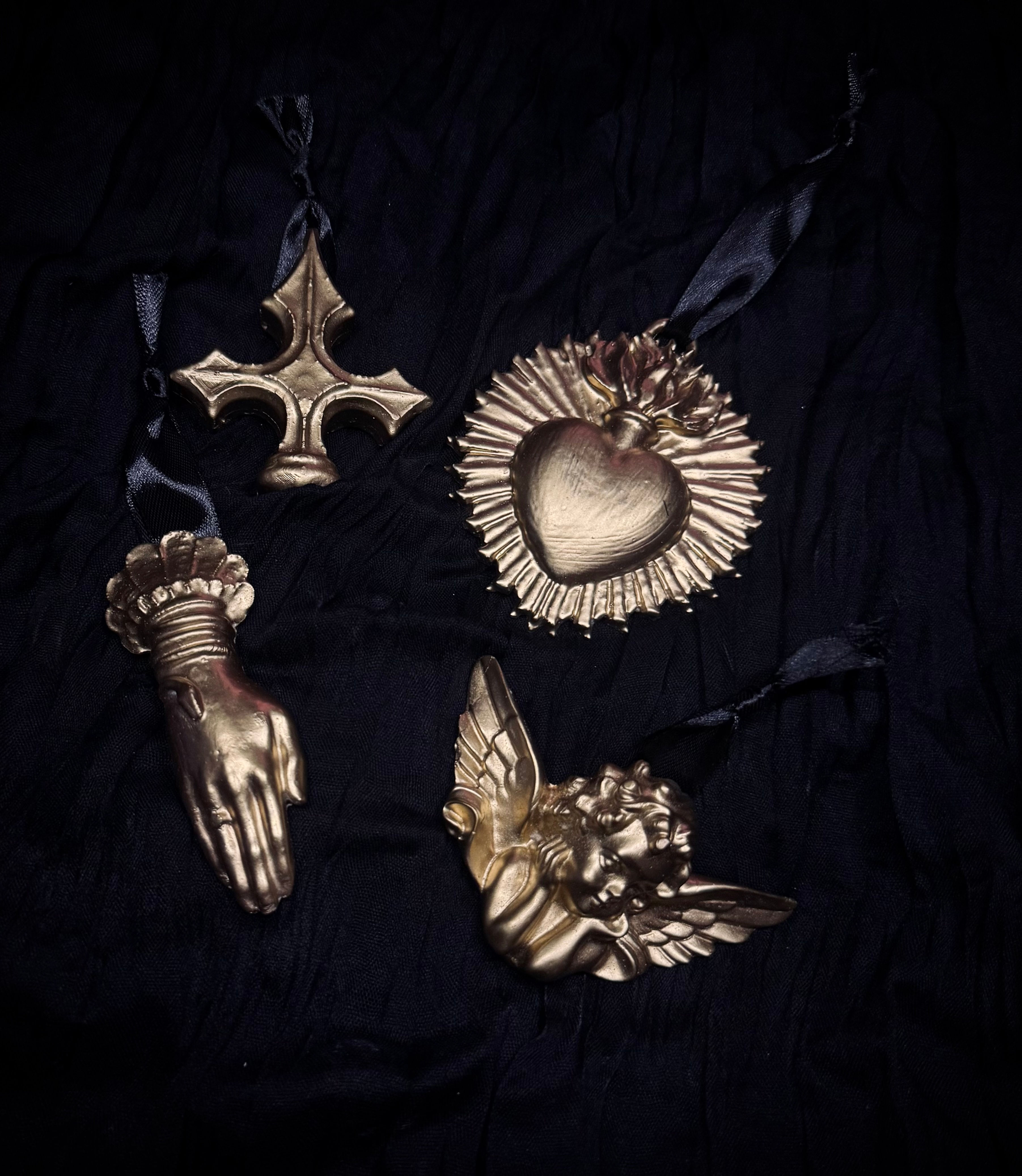 Ornamenta | Gothic Motif Hanging Decorations (Set of 4)