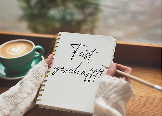 Kopie von Minimal Aesthetic Ipad On The Table Mockup Instagram Story (700 x 500 px).png