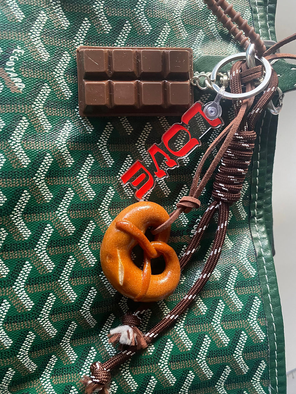 Miniature : Accessoire de Sac à Mains  Bretzel Mousqueton Coeur