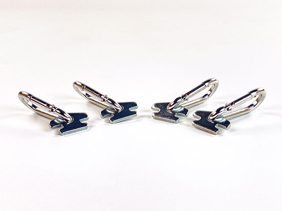 SET DE MOUSQUETONS ET FIXATIONS X4