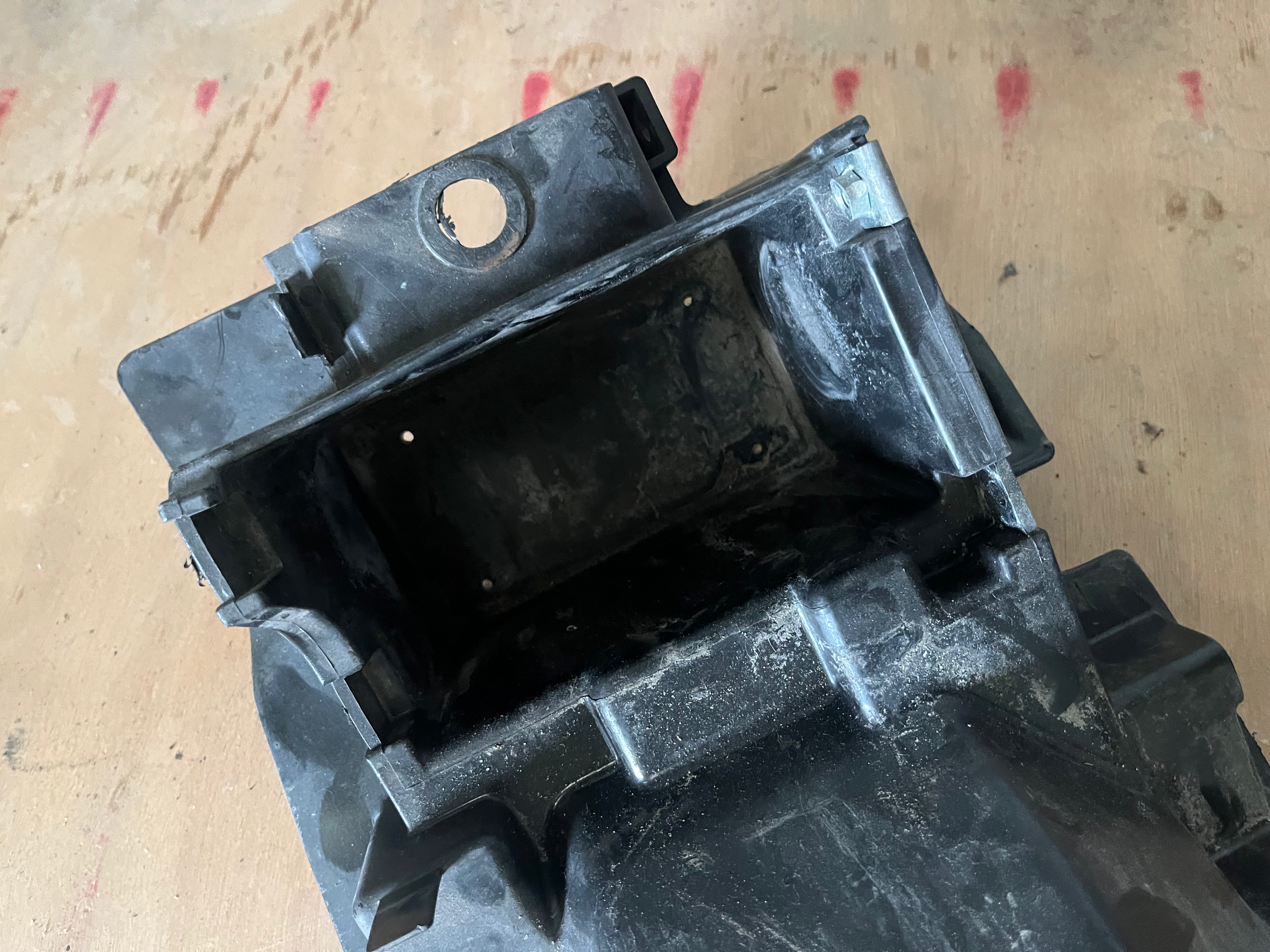 SUPPORT BATTERIE ZZR600