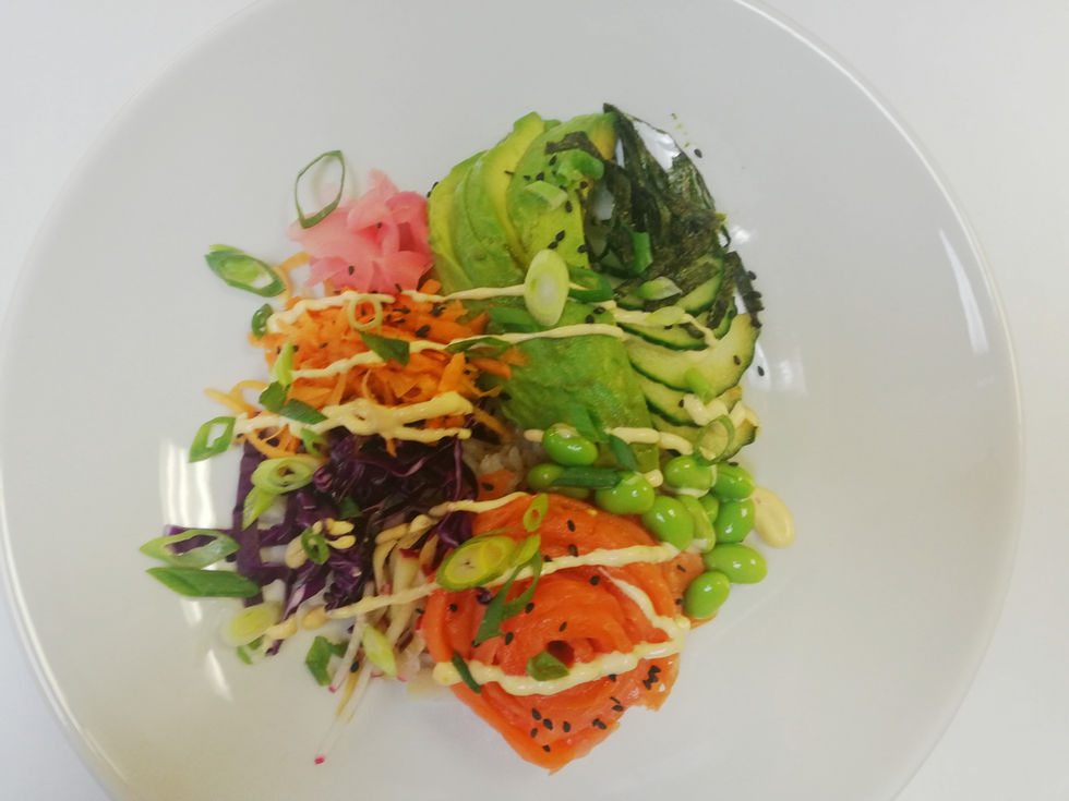 Poke bowl, fresh, light lunch, ladies lunch, salmon, avocado, nori, sushi rice, Kewpie may