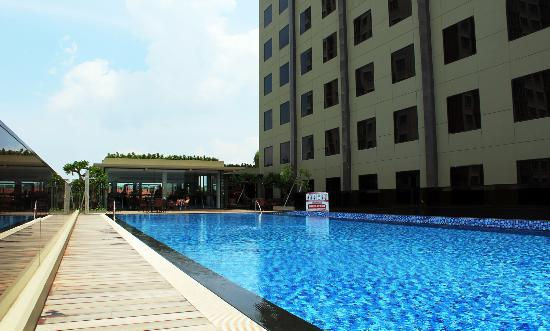 Thumbnail: 3D2N Stay at I-Hotel Baloi Batam + 1-day Batam Sightseeing Tour