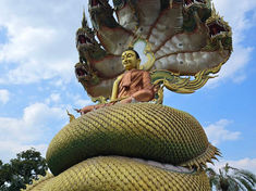 サコンナコーン県の観光名所をご紹介します (มีภาษาไทยด้านล่าง)