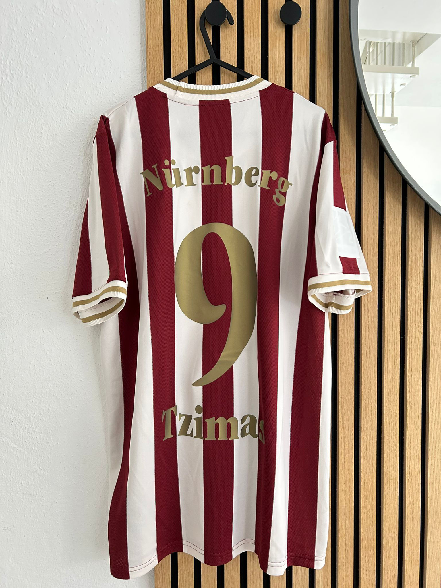 1. FC Nürnberg - Tzimas #9 - Trikot 2024–2025 - L