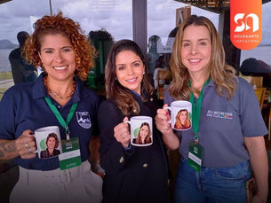 Caricatura de Alto Nível: Por Que a Equipe Qualificada da SouzaArte Foi Escolhida pela AGÊNCIA CASE ONE em São Paulo para Brindes Hospitalares