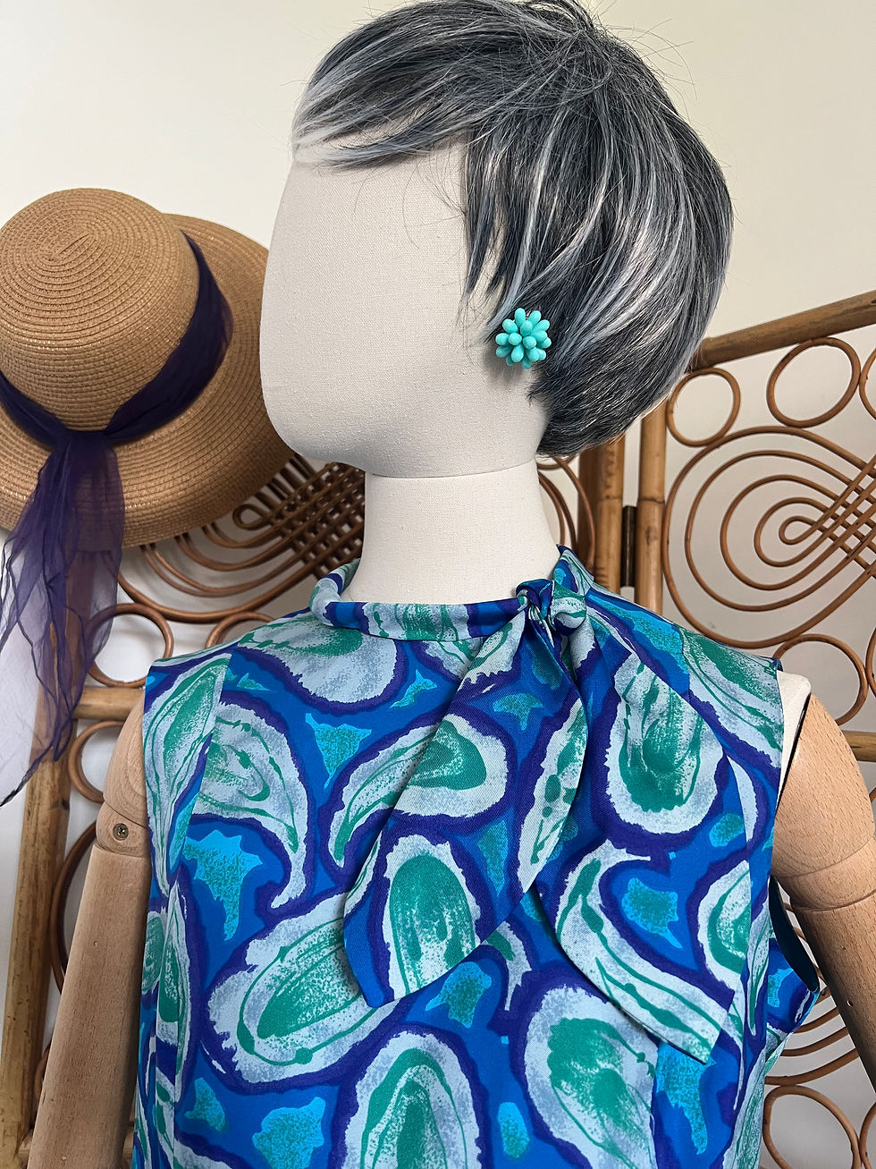 1960s Blue Paisley Print A-line Mod Dress Front Close Up collar View