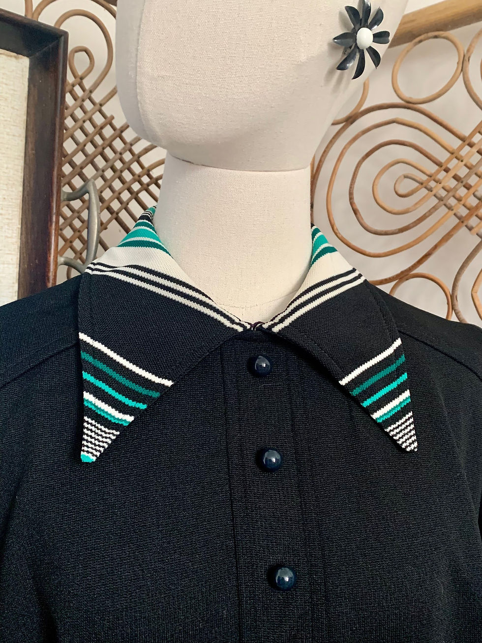 Thumbnail: Original Black Green Kick Pleat Collared Mod Dress