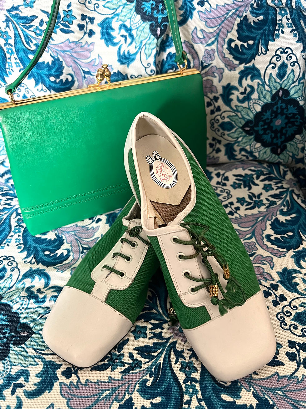 Vintage Leather Pea Green and White Mod Shoes Front View