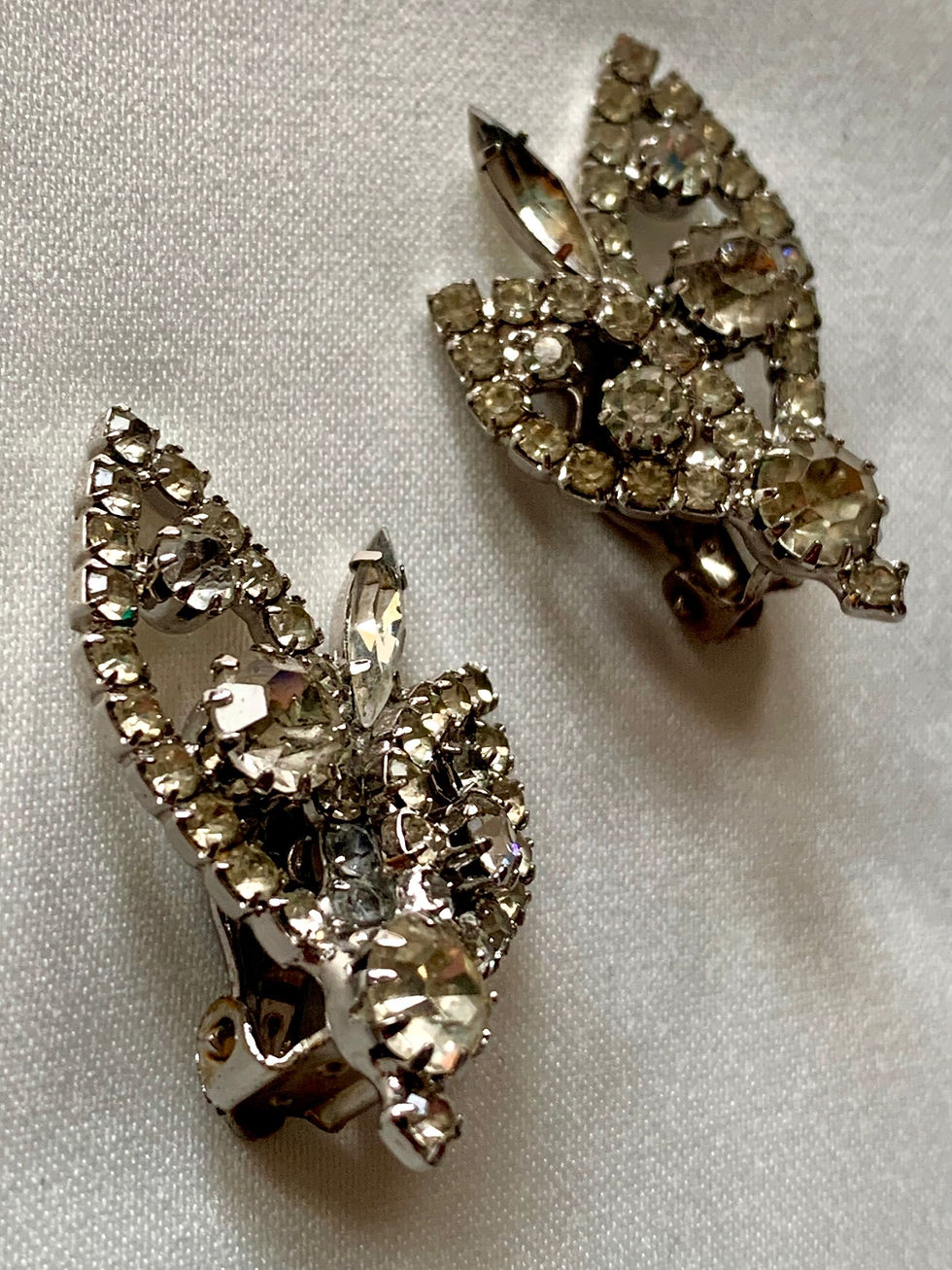 Thumbnail: 1950s 60s Paste Diamanté Clip On Earrings 
