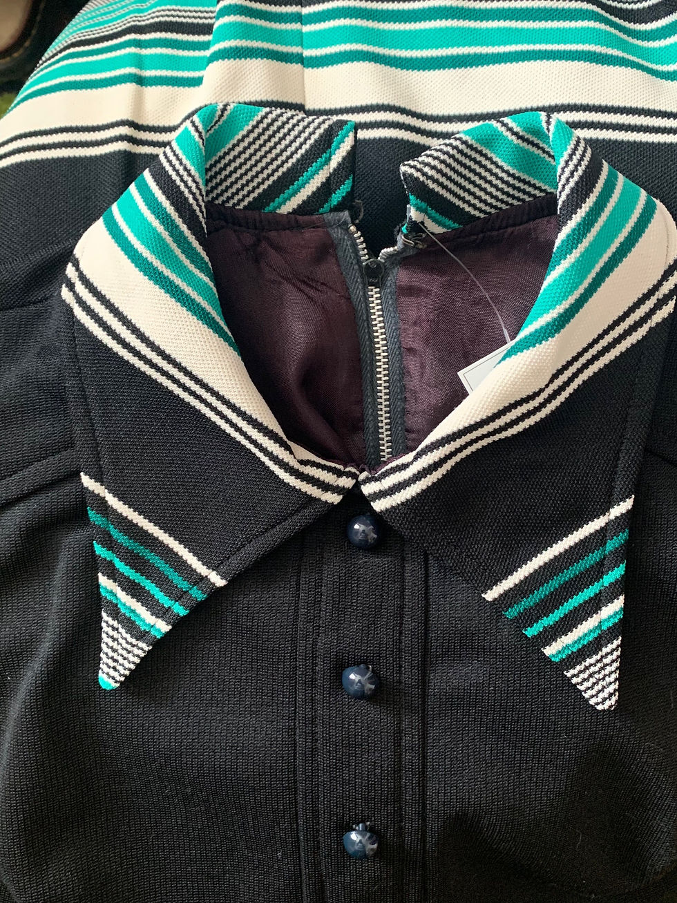 Thumbnail: Original Black Green Kick Pleat Collared Mod Dress