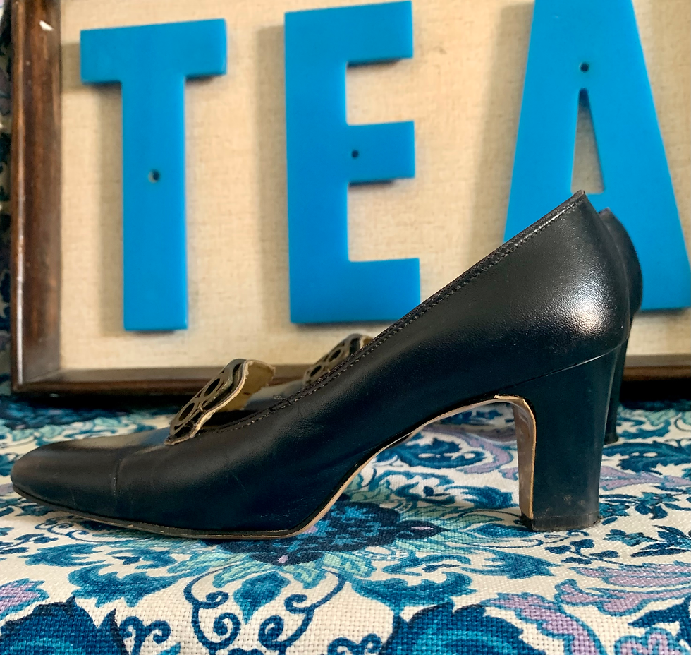 Thumbnail: Original 1960s Navy Leather Heeled Shoes 