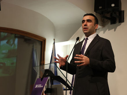 ROZHOVOR: Multipolární svět 2.0 charakterizuje ústup americké hegemonie a souboj o moc v kyberprostoru