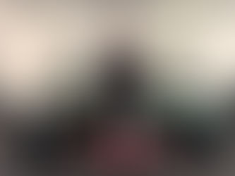 Třetina mužů z generace Z věří, že by žena měla poslouchat manžela. V Česku z jejich frustrace těží populisté