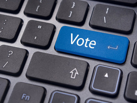 Internetové volby – příležitost, jak zajistit fungování demokracie i v době krize?