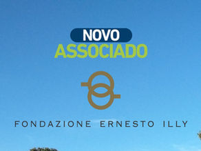 fundo de céu azul e assinatura institucional anunciando a Fondazione Ernesto Illy como novo associado do Consórcio Cerrado das Águas